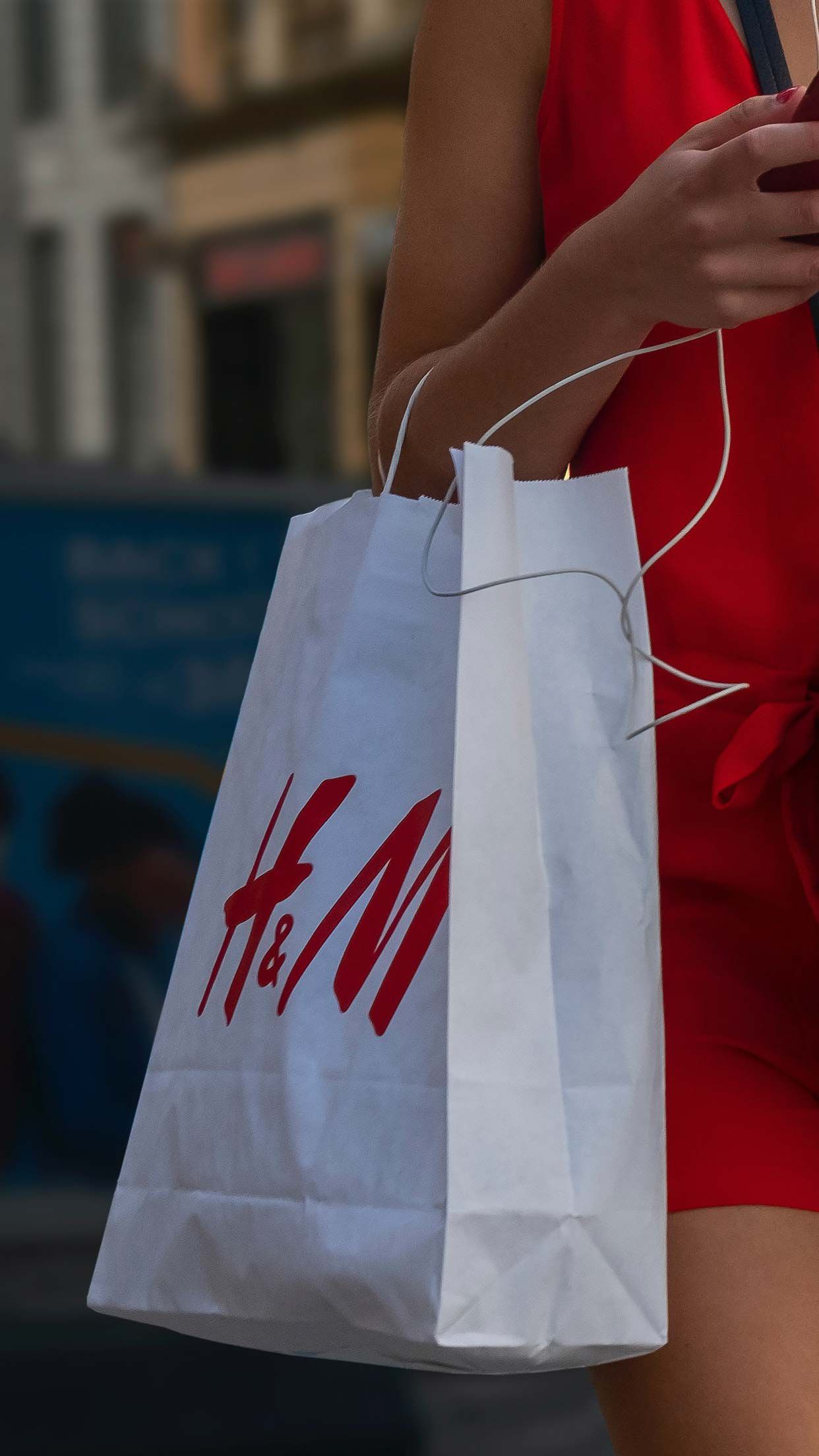 H&M to double investments this year to ramp up tech offerings