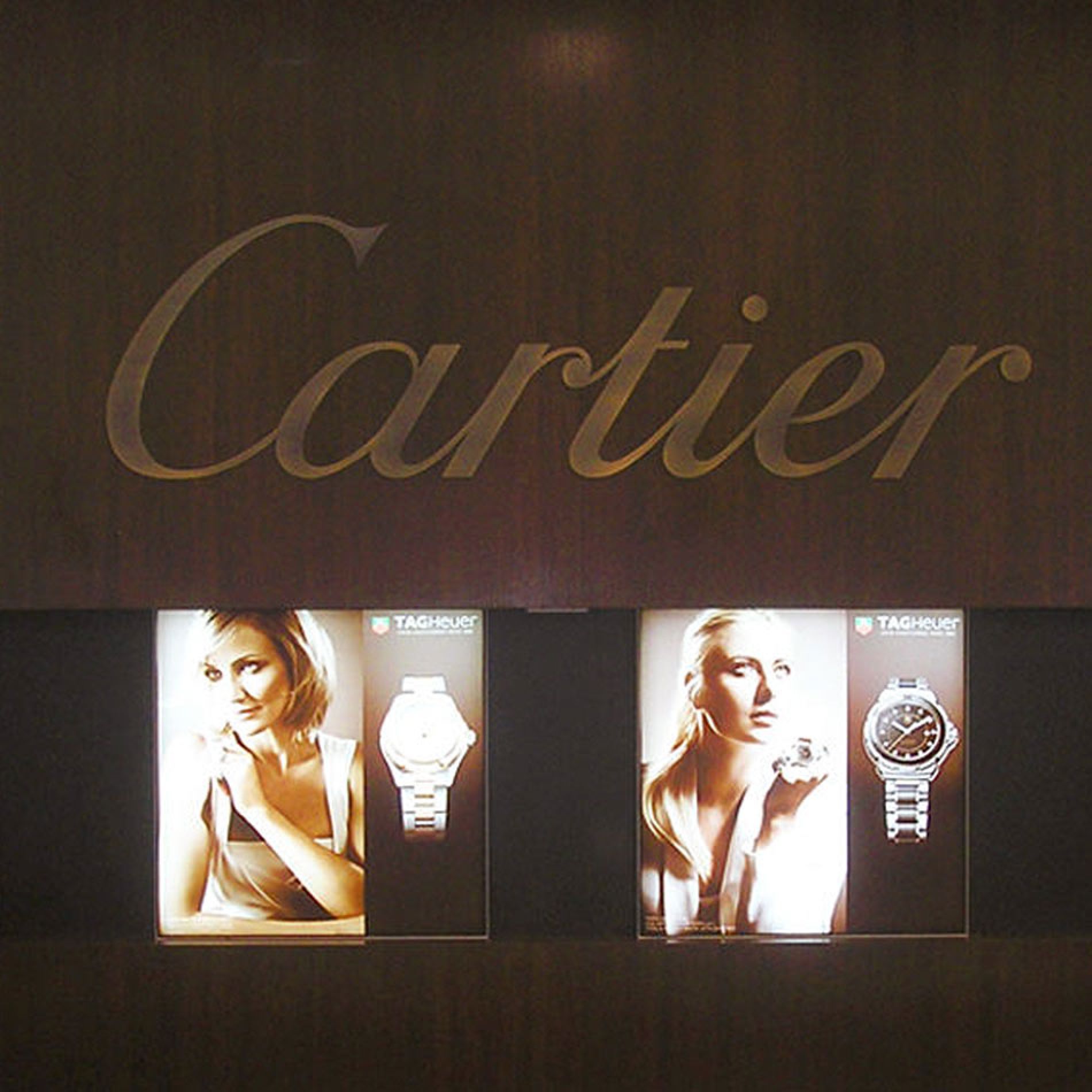 TOP OF COUNTER DISPLAYS Gallery Image
