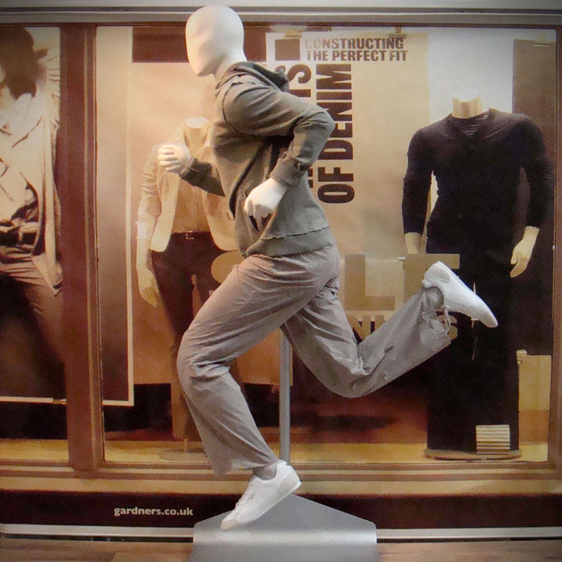 Running Mannequin Gallery Image